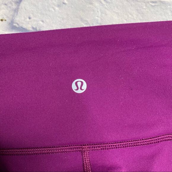 RARE Lululemon Mesh Side, Criss Cross Design Tights - Picture 8 of 8